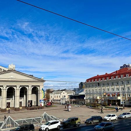 Lux Apartments In The City Center With A Coffee Machine, View Of A Theater, Near Zlata Plaza Rivne Bagian luar foto
