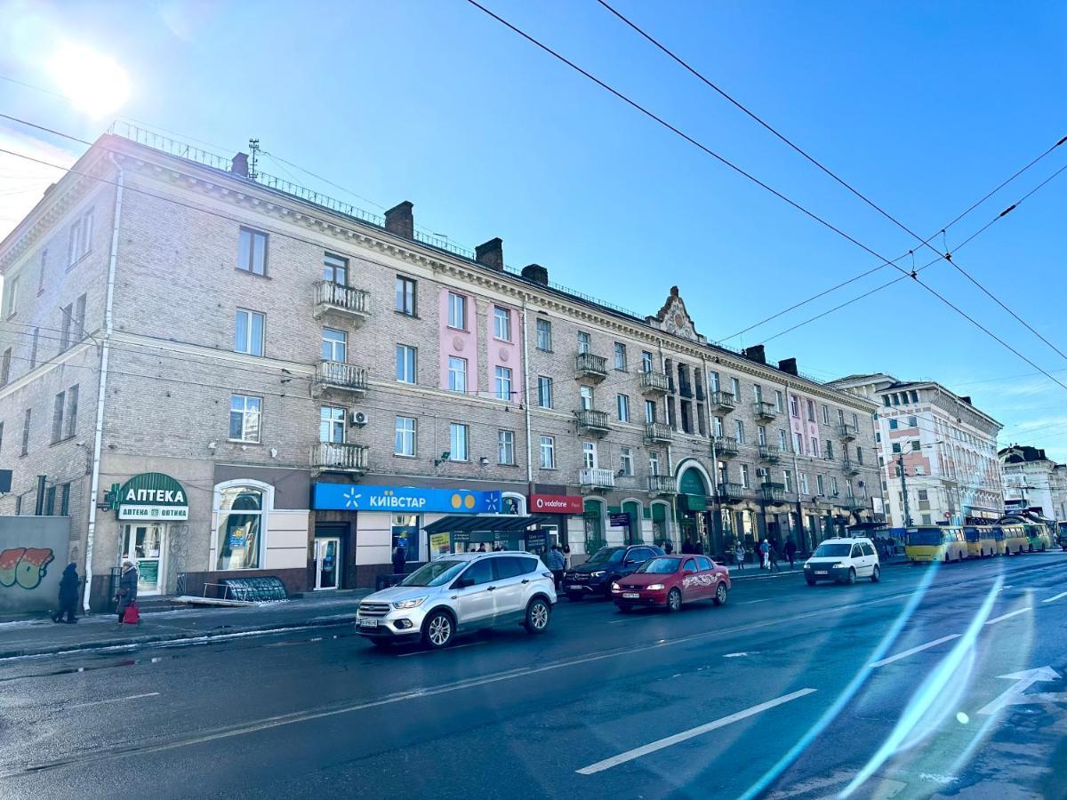 Lux Apartments In The City Center With A Coffee Machine, View Of A Theater, Near Zlata Plaza Rivne Bagian luar foto